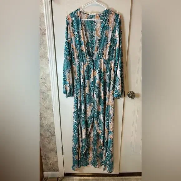 𝅺WOMAN’S cardigan dress‎ - Picture 1 of 4